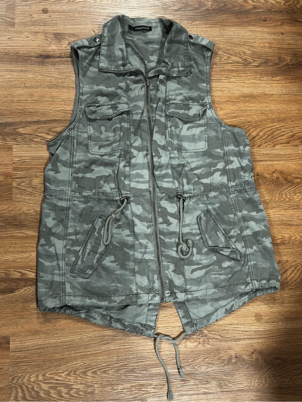 Maurices Womens Camo Vest in size O